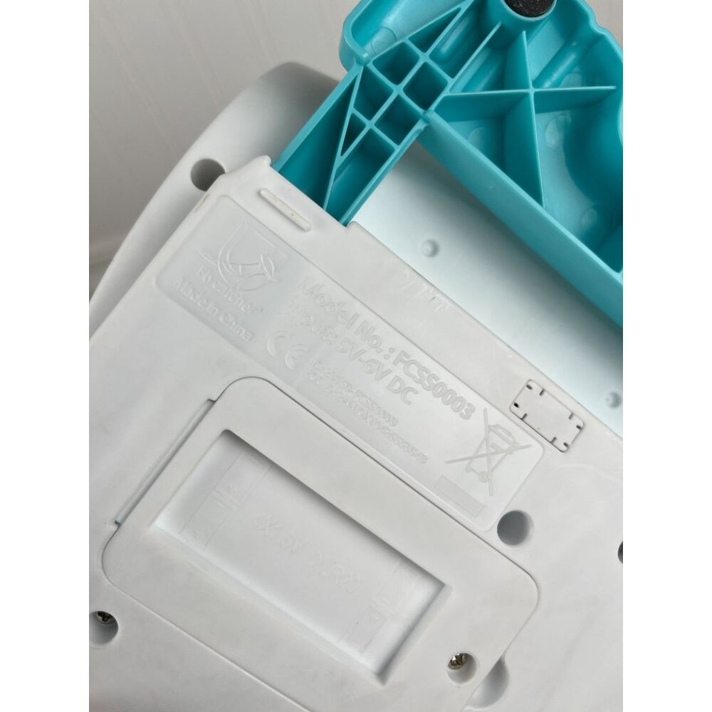 Smart Sketcher 2.0 Drawing Projector for Kids, Art Projector for Tracing 2 Carts - Picture 7 of 8
